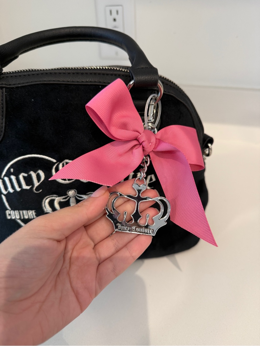 Juicy Couture Black Velour Satchel with Pink Bow - Picture 3 of 6